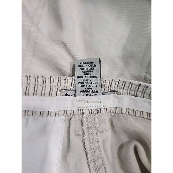 Northeast Outfitters Shorts Cargo Stone High Rise 5.5" Inseam Women's 10 - Picture 6 of 6